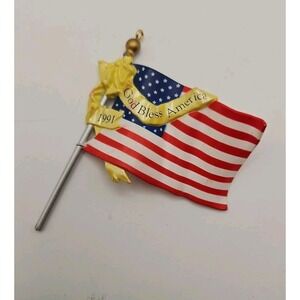 1991 Hallmark Ornament Flag Of Liberty God Bless America USA Christmas (15)